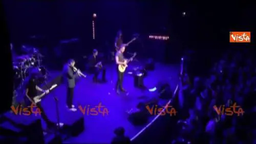 Bataclan, Sting apre con un minuto di silenzio