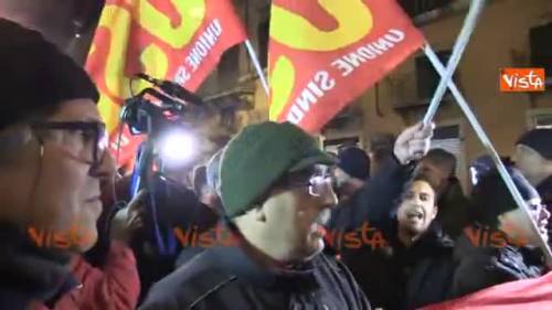 La festa davanti a Palazzo Chigi