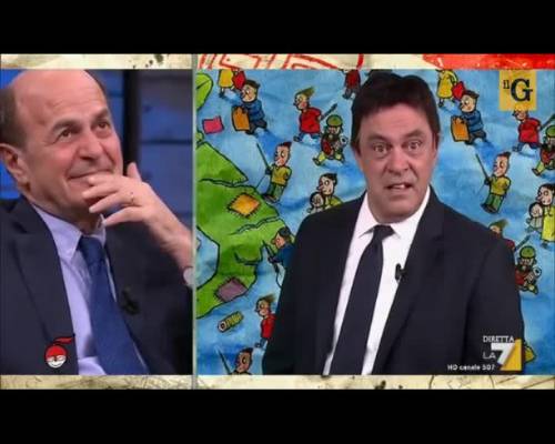 Crozza sbeffeggia Renzi e Bersani si sbellica dalle risate