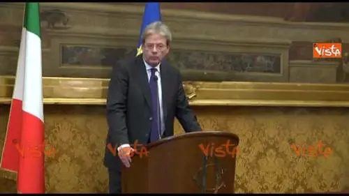 Renzi-Gentiloni: la staffetta in un minuto