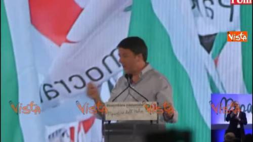 Renzi ammette la sconfitta: "Abbiamo straperso"