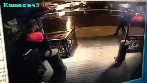 Istanbul, così l'assalitore è entrato nel locale