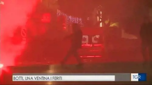 Capodanno a Palermo, uomo spara in aria nella piazza blindata