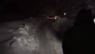 Rigopiano, soccorritori bloccati tra la neve