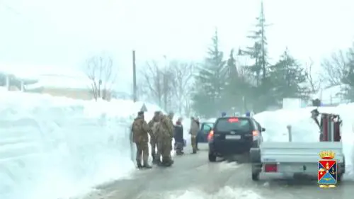 Gli interventi dell'esercito nelle zone del maltempo