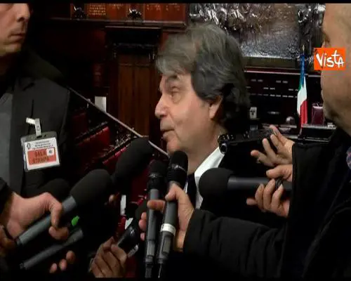 Brunetta: "Porta aperta per tutti tranne per i traditori"