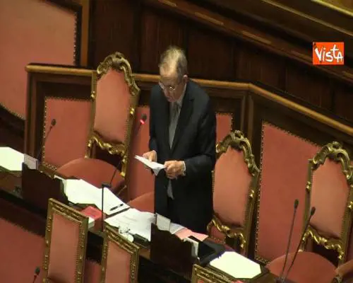 Padoan: Ipotesi infrazione Ue è allarmante, minaccia a sovranità in politica economica