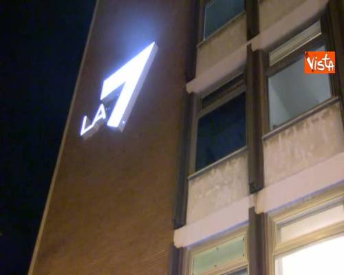 Dalle accuse agli studi di La7: la lunga giornata della Raggi