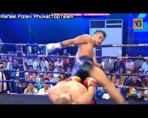 Lottatore MMA si muove come Matrix