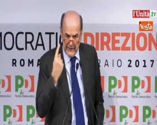 Bersani, frullatori sibille e citazioni della mamma: il discorso dell ex segretario in direzione PD 