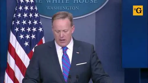 Durante il briefing Spicer 'sbaglia' nome di Trudeau