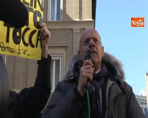 Protesta taxi, Rampelli: "Governo a gamba tesa"