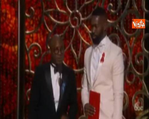 Oscar 2017, le stelle del cinema con il fiocco azzurro anti-Trump