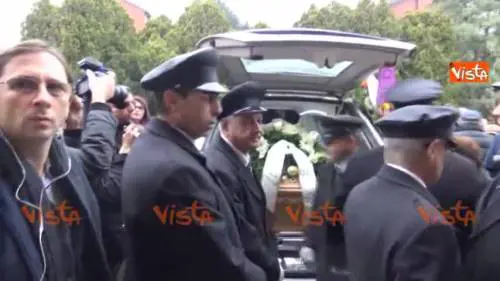 Leone Di Lernia, chiesa gremita per il funerale