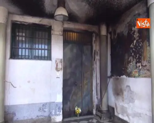 Clochard bruciato a Palermo, le immagini il giorno dopo