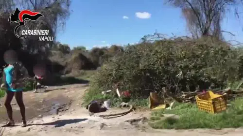 Rapinatori seriali di prostitute nel napoletano. I carabinieri sul luogo del reato