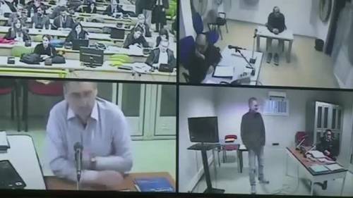 Mafia Capitale, il saluto fascista di Carminati in aula