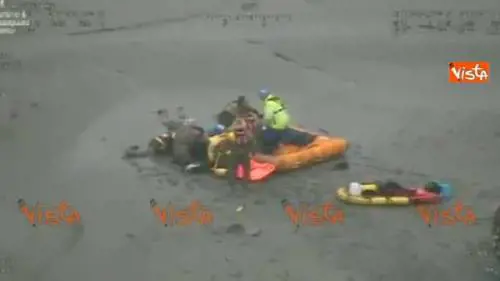 Salvato dopo due ore nelle sabbie mobili