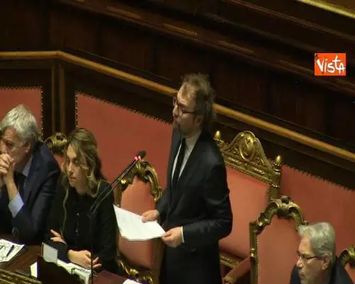 Per Lotti strette di mano, pacche sulle spalle e applausi del Pd