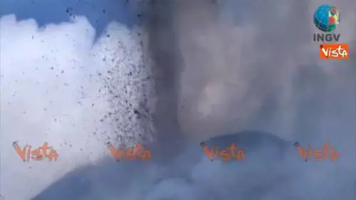Esplosioni sull'Etna: dieci feriti