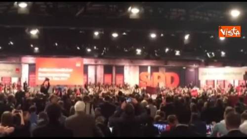 Spd plebiscito per Schulz, standing ovation per il candidato