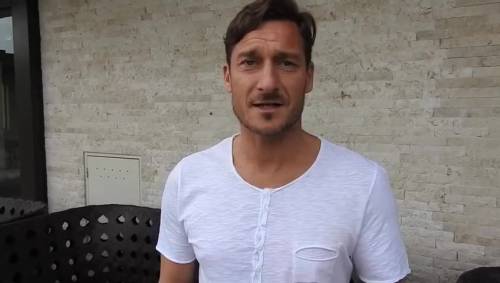 "Totti confessa: sono della Lazio", il video del capitano giallorosso per dire #Bastabufale