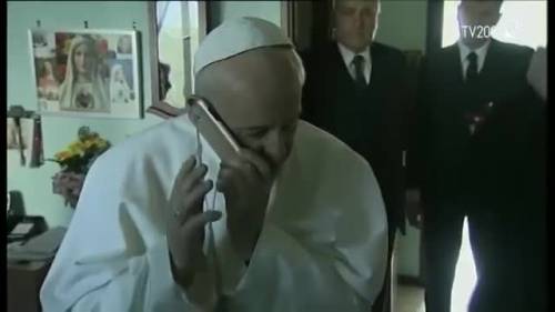 La telefonata del Papa alla signora Adele: "Come si sente?"