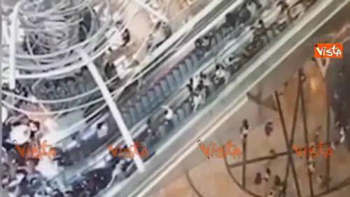 Scale mobili impazzite a Hong Kong