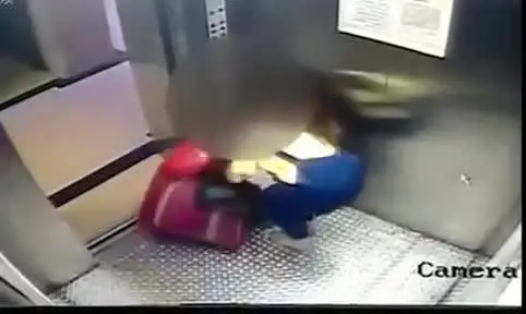 Madre 15enne chiude in scatola e getta neonato nella spazzatura