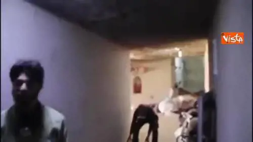 Attacco in Siria, il momento in cui viene bombardato un ospedale