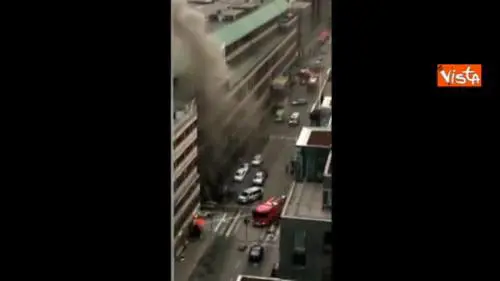 Stoccolma, fumo dal centro commerciale