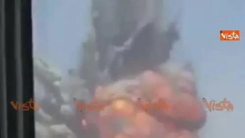 La spaventosa onda d'urto della super bomba