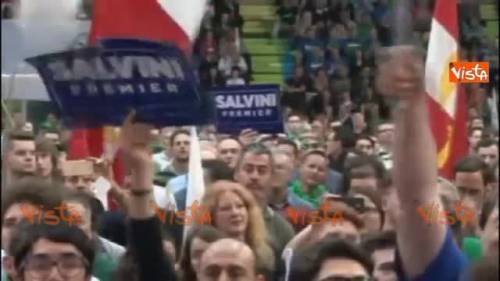 Salvini prende in giro motto musulmano: "A ca' tua Allah Akbar"