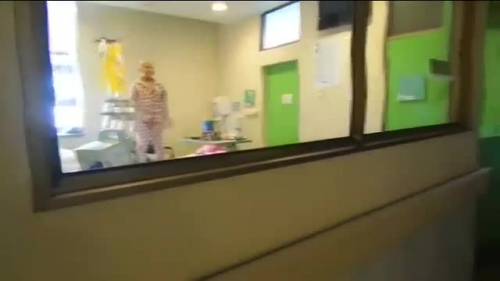 Cile, bimba malata balla "Despasito" sul letto dell'ospedale: "Andate avanti"