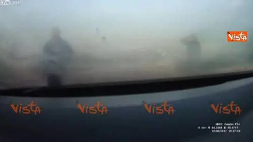 Gara mortale tra due motociclisti, la dashcam riprende il terrificante incidente 