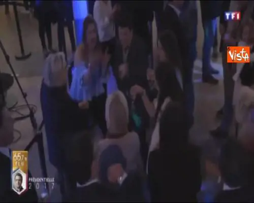 Le Pen danza dopo la sconfitta 