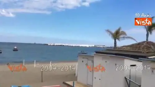 G7, la polizia anche dal mare controlla il corteo degli antagonisti