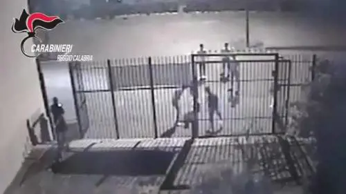 Prete massacrato di botte per un rimprovero