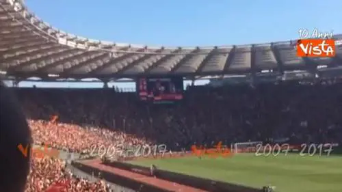 L'Olimpico accoglie Totti con un boato