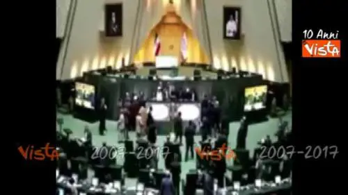 Iran, gli spari al Parlamento registrati poco prima della diretta tv della seduta