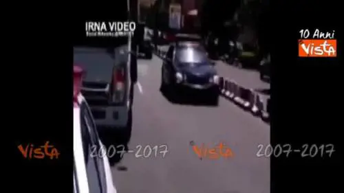 Iran, assalto al mausoleo di Khomeini: l'arrivo delle forze speciali