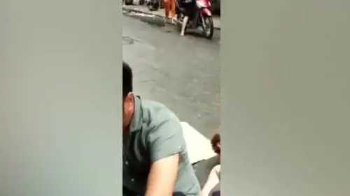 Vietnam, la turista fuma il "tabacco selvaggio" e sviene