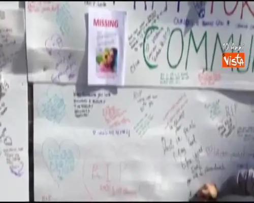  Pray for our community, i messaggi dei londinesi per le vittime della Grenfell Tower