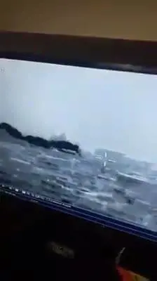 L'esplosione della moschea dell'Isis