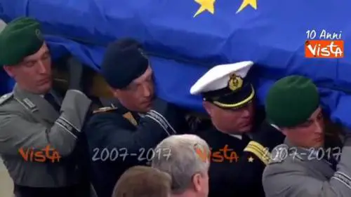 Funerali Kohl, il feretro fa ingresso al Parlamento Ue di Strasburgo sulle note di Handel