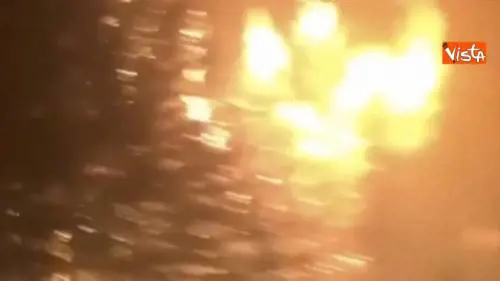 Emergenza incendi in California, Vigili del Fuoco al lavoro epr spegnere tutti i focolai