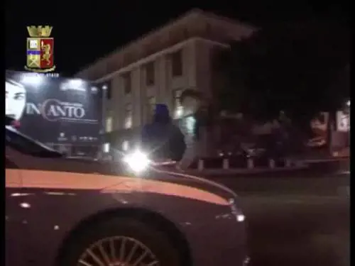 L'operazione della polizia per stroncare la tratta dei baby-calciatori