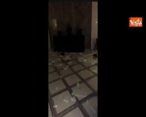 Terremoto tra Grecia e Turchia, I danni al soffito di un hotel a Bodrum