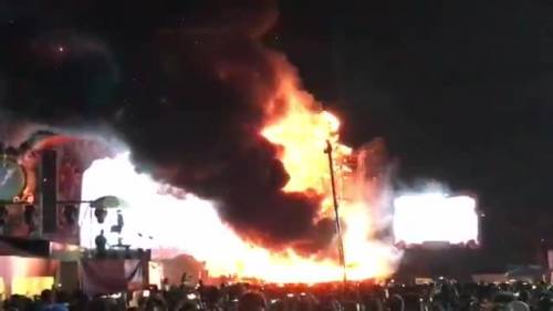 Tomorrowland, in 22mila evacuati per un incendio