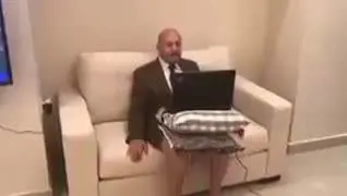 Se un analista politico va in onda... in mutande